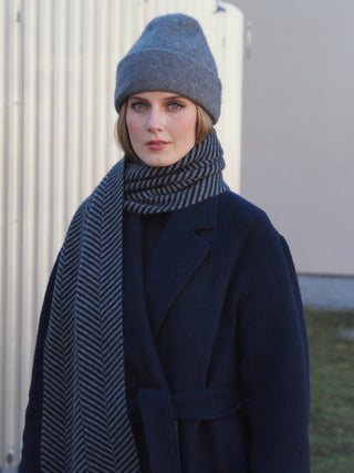 VEGA Huivi | Merino-Possum | Black / Shale grey