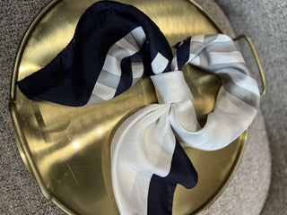 FESTA Silkkihuivi | 90x90 | Navy
