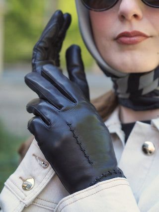 MARIANNA Lammas | Silkki | Black / Pearls