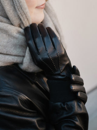 ILONA | Lammas | Silkki | Musta