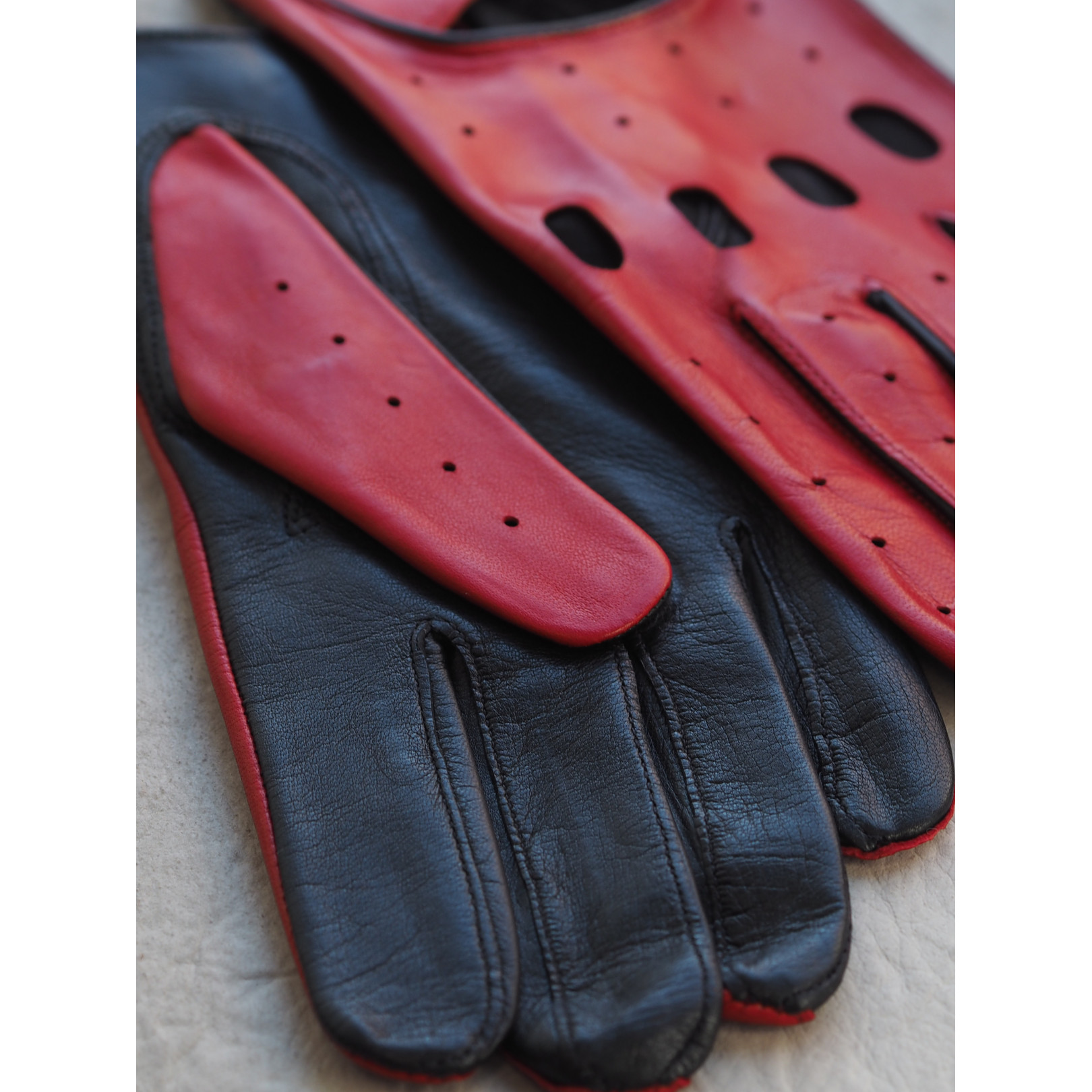 Ferrari leather hot sale driving gloves