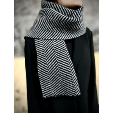 VEGA Scarf | Merino-Possum | Black / Shale grey