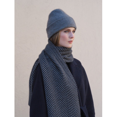 VEGA Scarf | Merino-Possum | Black / Shale grey