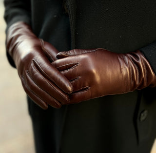 Long-Fingered Gloves