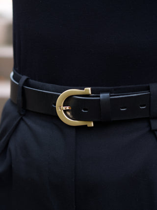 RENATA Nahkavyö | Kasviparkittu Nauta | Black/Gold