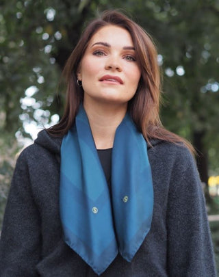 COLUMBA Silkkihuivi | 70 x 70 cm | Blue