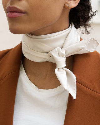 COLUMBA Silkkihuivi | 70 x 70 cm | Ivory