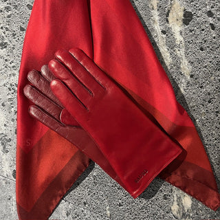 COLUMBA Silkkihuivi | 70 x 70 cm | Red