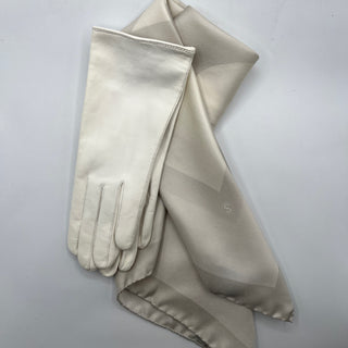 COLUMBA Silkkihuivi | 70 x 70 cm | Ivory