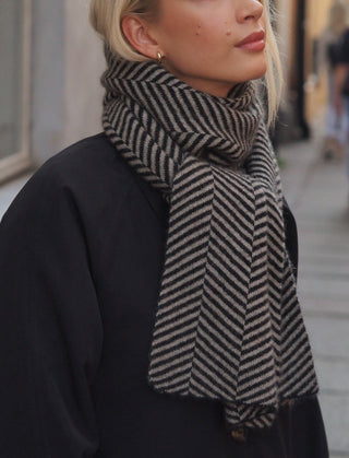 VEGA Huivi | Merino-Possum | Black / Oyster