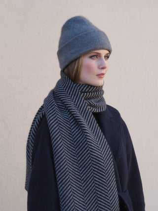 VEGA Huivi | Merino-Possum | Black / Shale grey