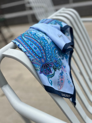 AADA Seidenschal | 70x70 | Himmelblau