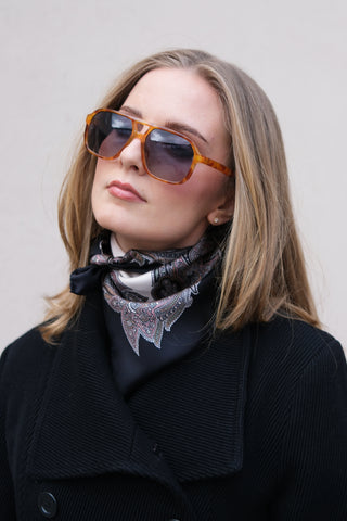 ALESSIA Silkkihuivi | 70x70 | BLACK
