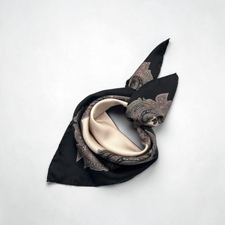 ALESSIA Silkkihuivi | 70x70 | BLACK