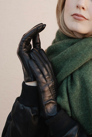 ILONA | Lammas | Silkki | Musta