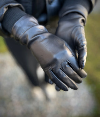 LAHJA Hirscheschaf | Kaschmir | Schwarz