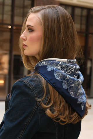 LODE Silkkihuivi | 90x90 | Navy