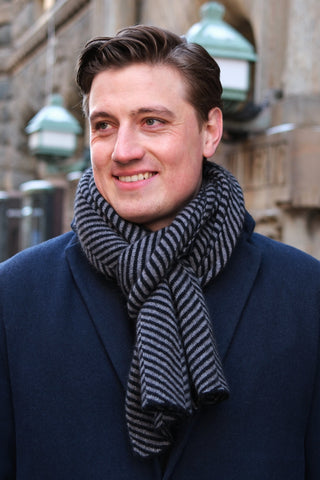 VEGA Scarf | Merino-Possum | Black / Shale grey