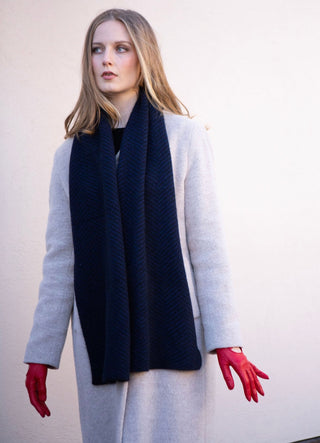 VEGA huivi | Merino-Possum | Black / Maritime