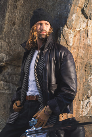 VEGA Scarf | Merino-Possum | Black / Oyster