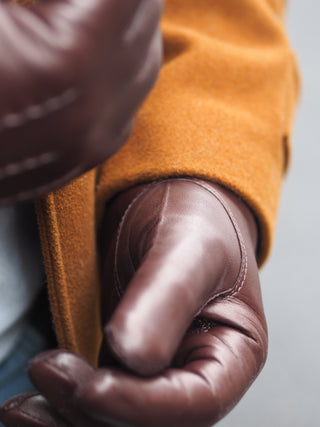 JOEL | Short-fingered | Hairsheep | Cashmere | Castagna